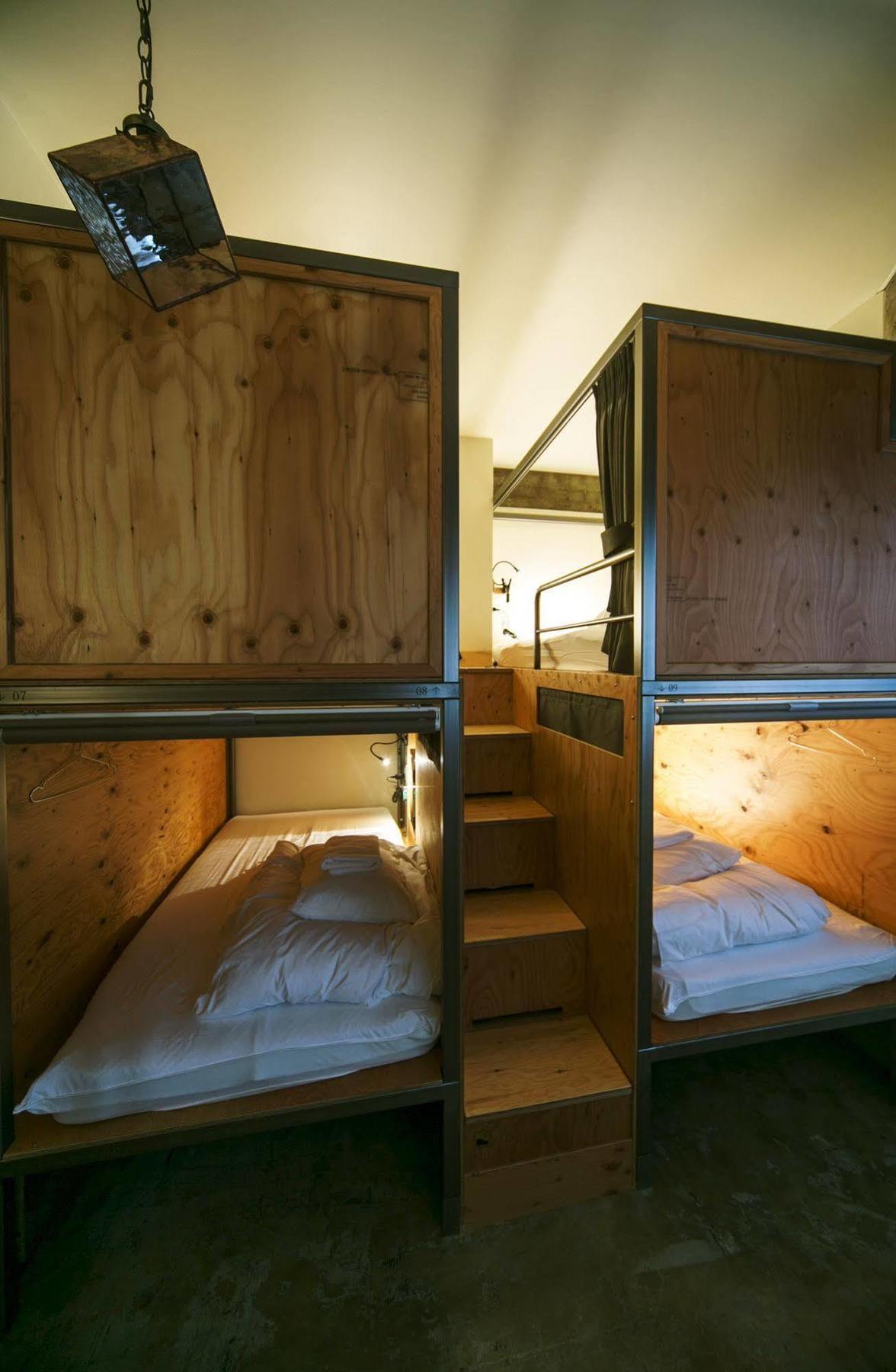 Wise Owl Hostal